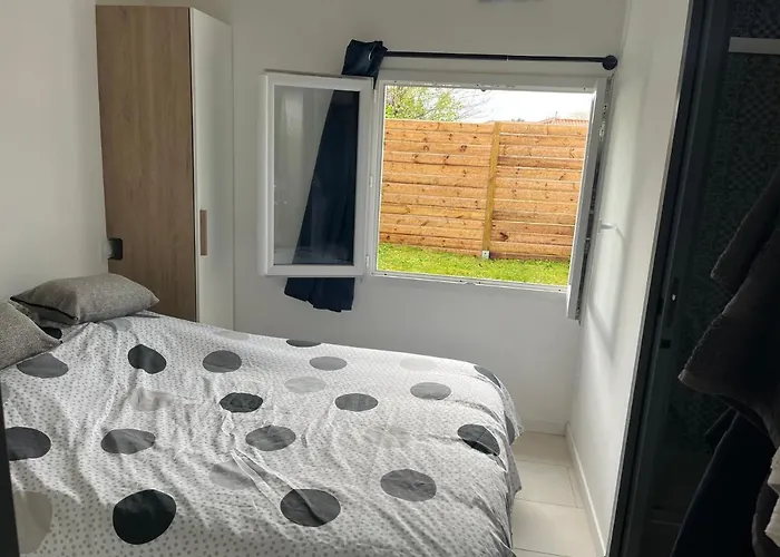 Holiday home La Landaise *